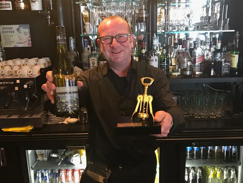 restaurant - grand cafe centennial - over ons - gastheer - bar